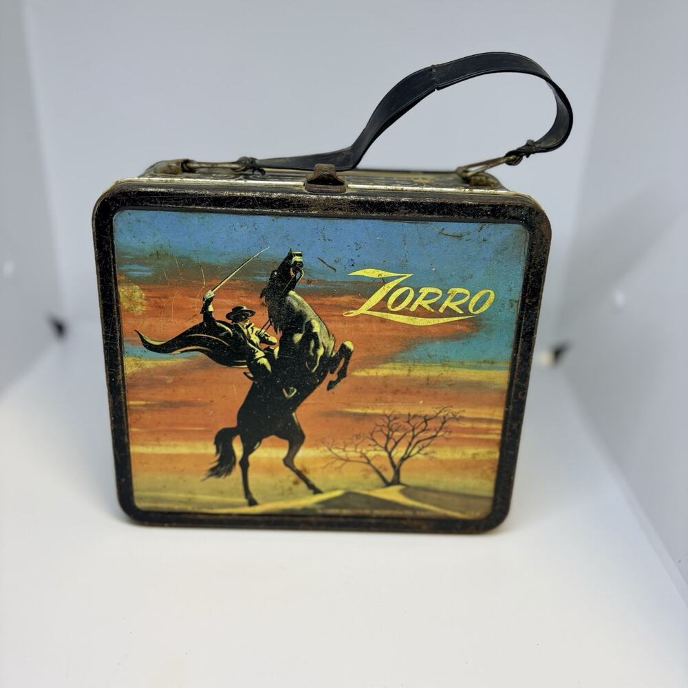 Vintage Zorro Aladdin Metal Lunchbox